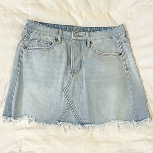 Light Wash American Eagle Denim Skirt